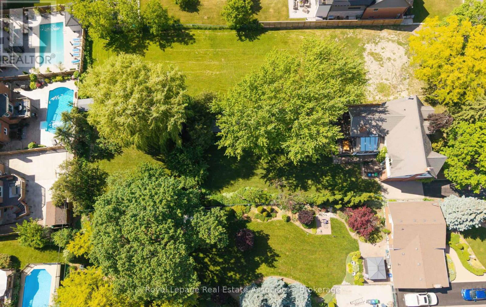 30 THEODORE DRIVE - 43