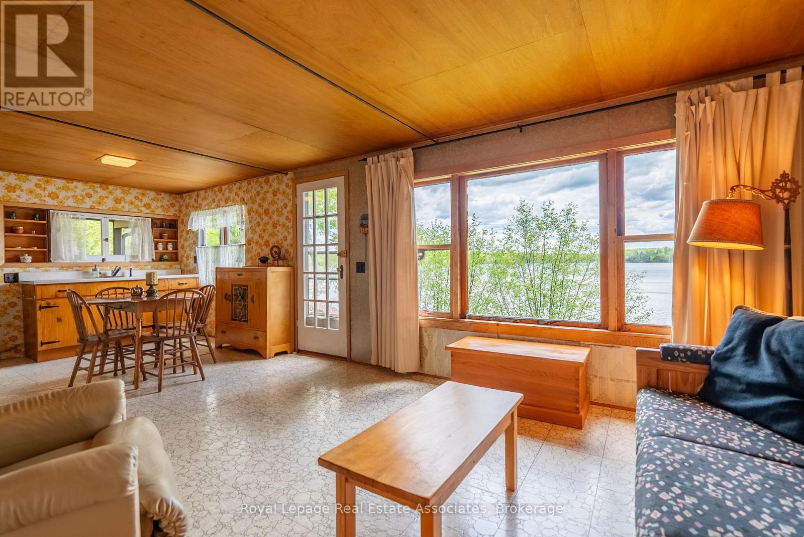 243 BEACH LANE - 14