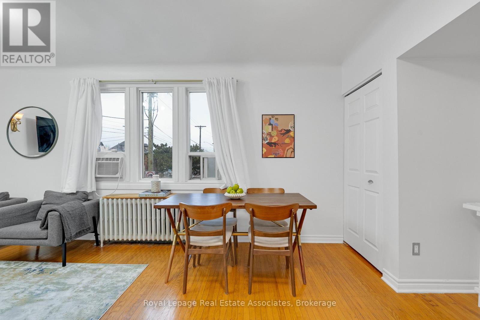 #15 2 VINELAND AVENUE - 6