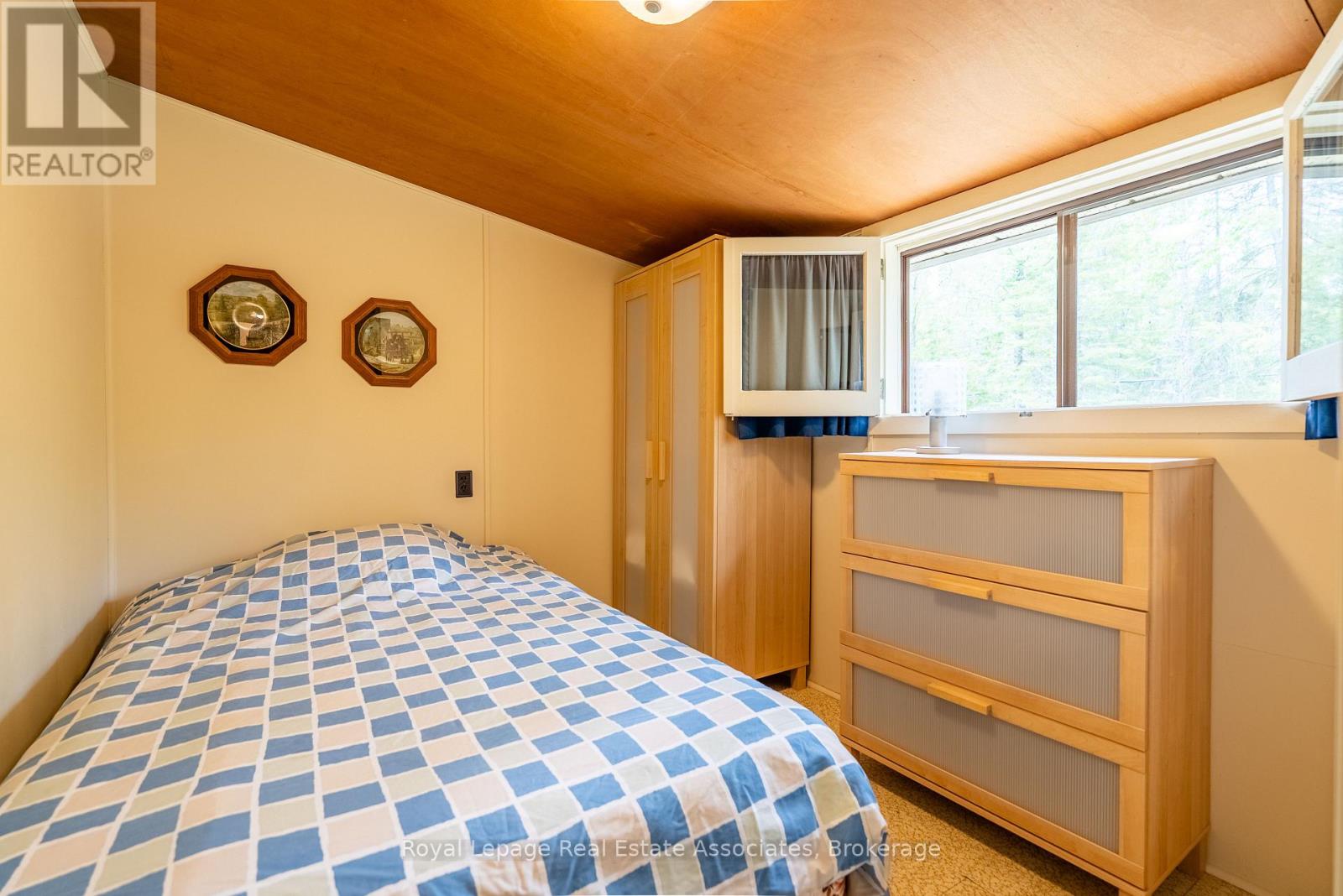 243 BEACH LANE - 18