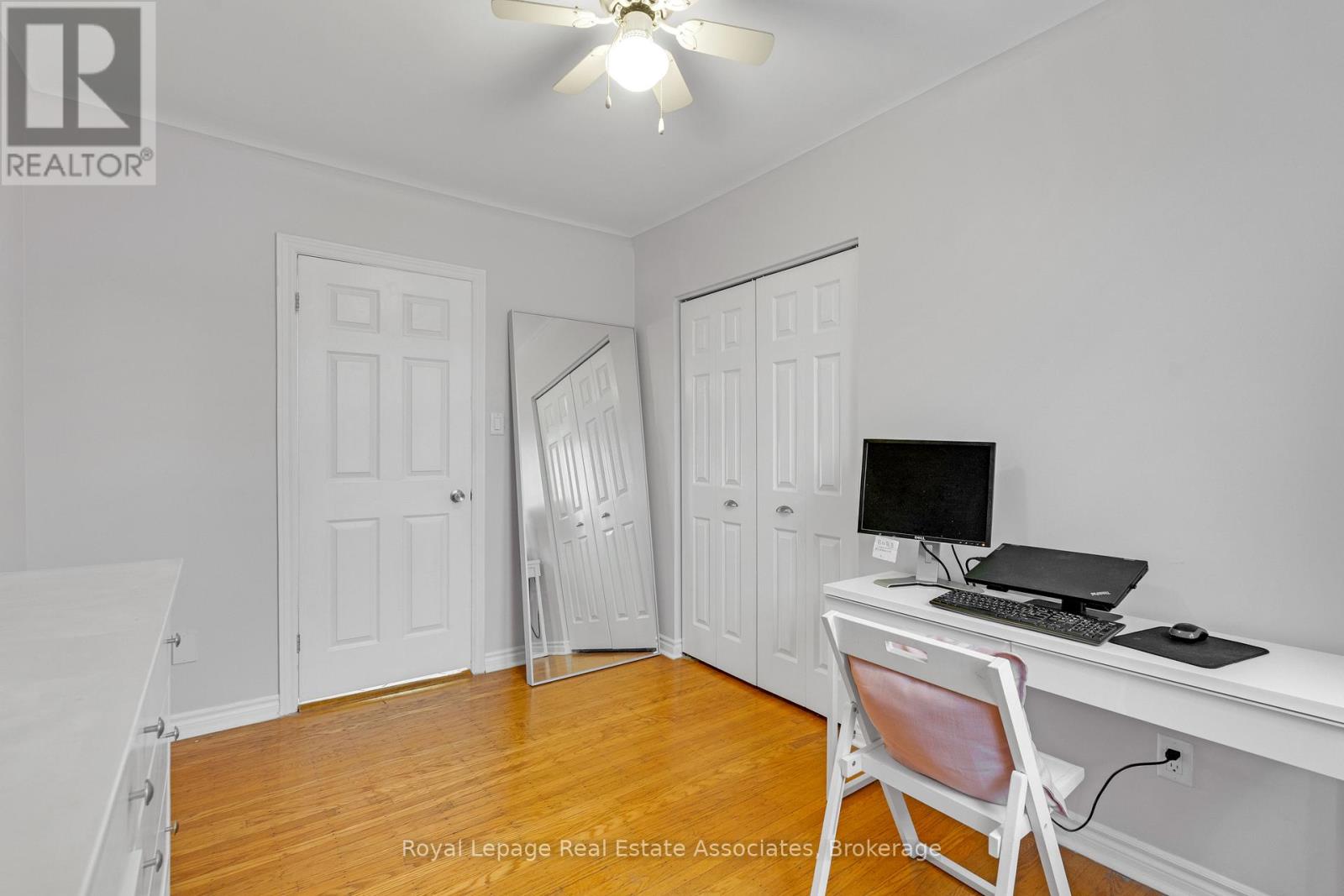 #15 2 VINELAND AVENUE - 11