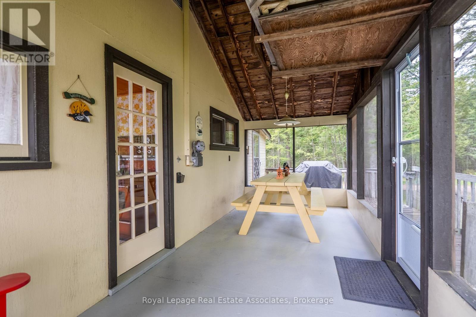 243 BEACH LANE - 6