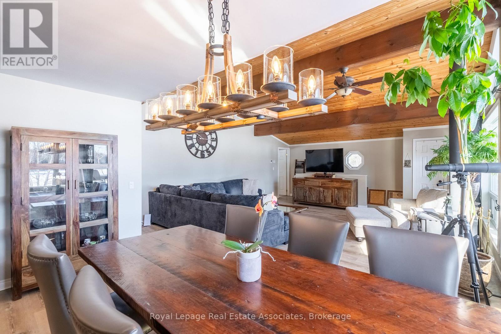 196 CIRCLE ROAD - Image 9