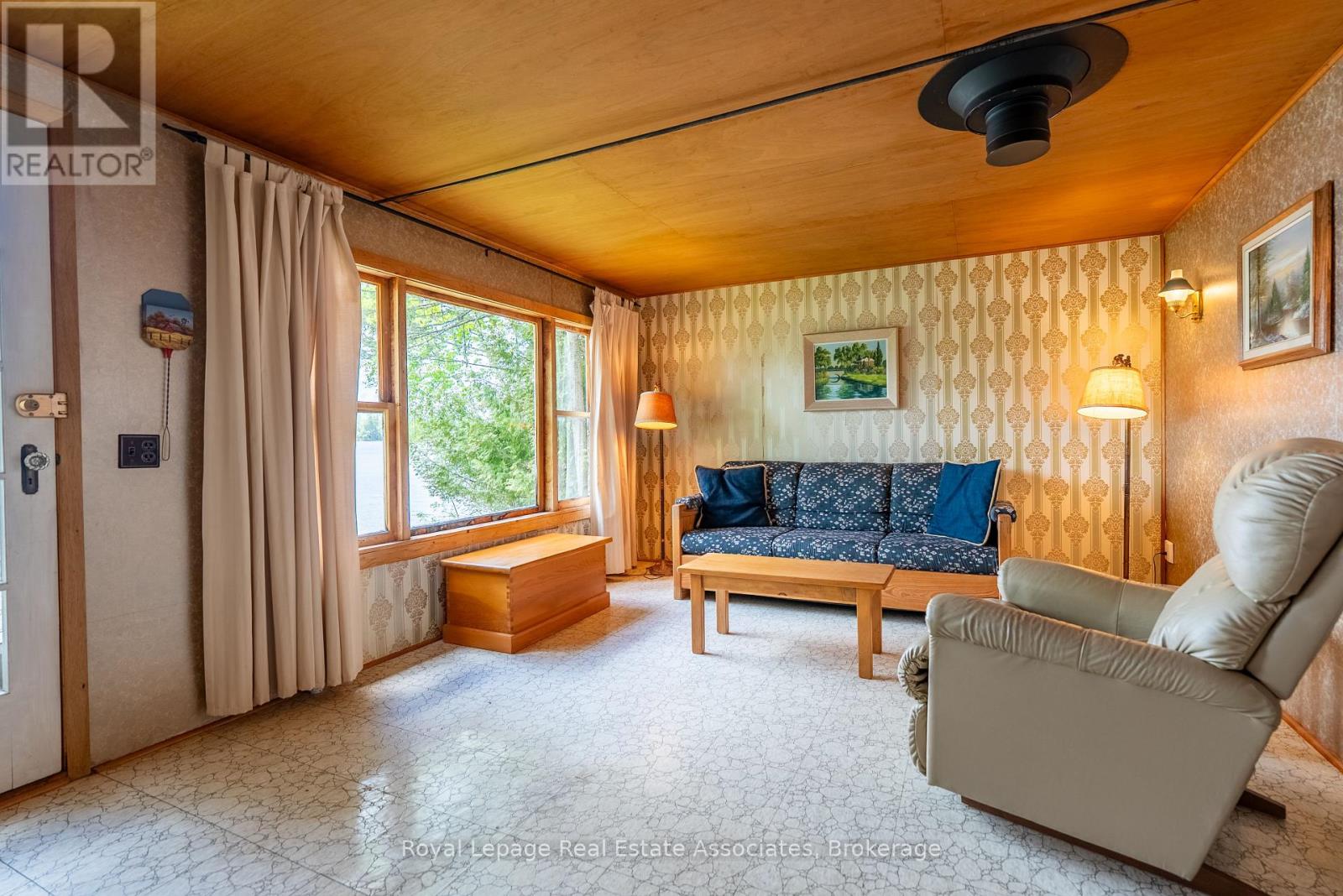 243 BEACH LANE - 11