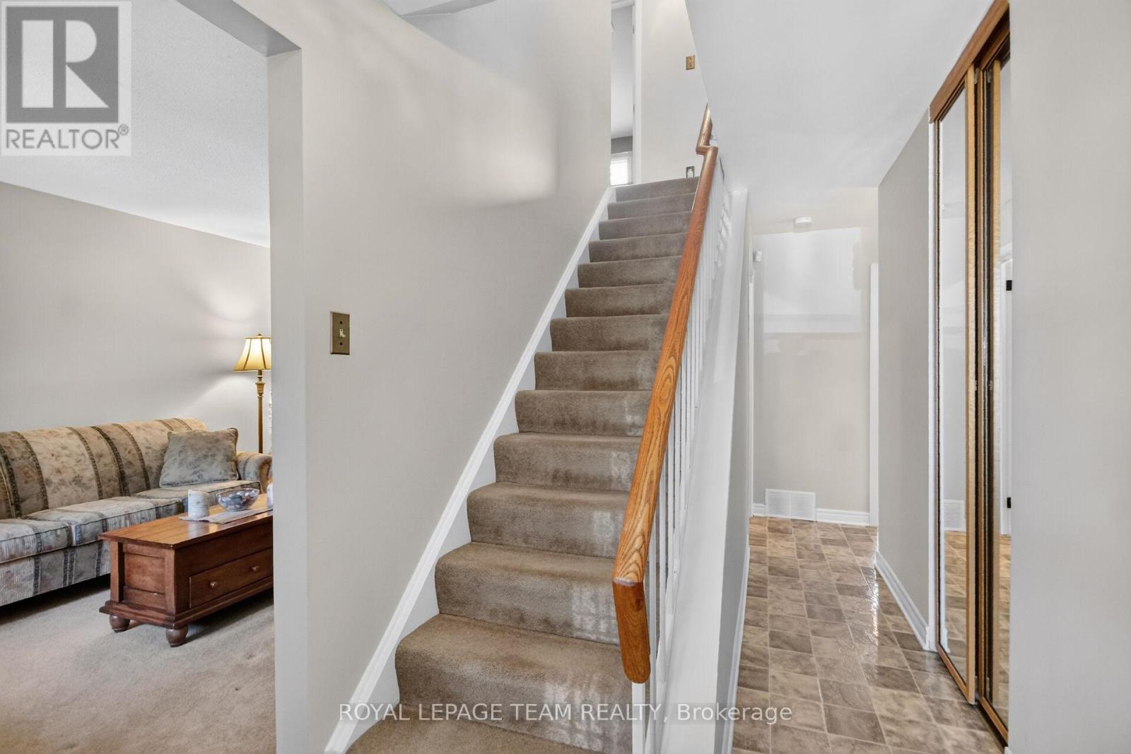 4 Bed, 3 Bath House for Sale in Ottawa – 3 HAYWOOD CRESCENT, Ottawa – MLS# X13460182 - Image 16