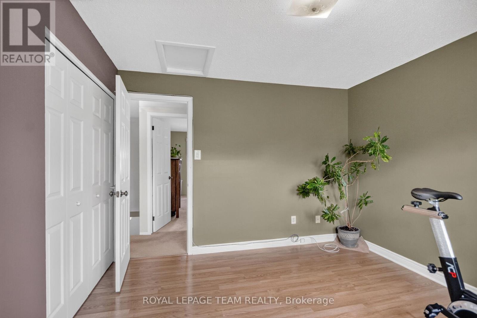 4 Bed, 3 Bath House for Sale in Ottawa – 3 HAYWOOD CRESCENT, Ottawa – MLS# X13460182 - Image 22