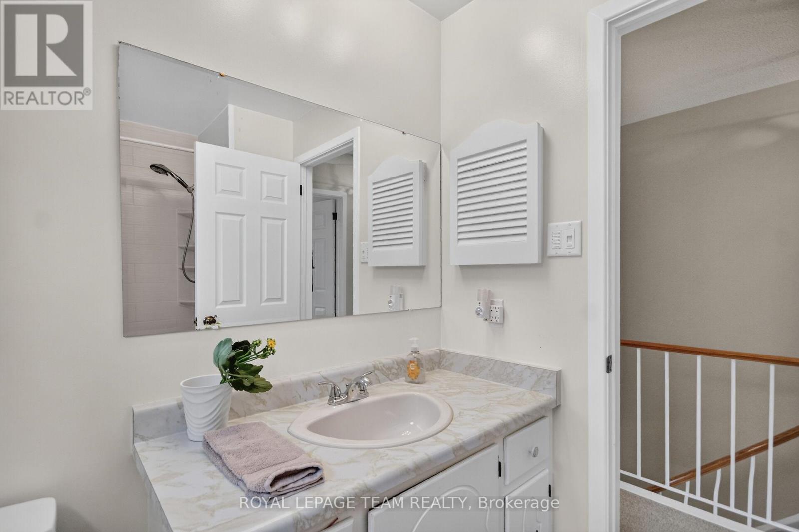4 Bed, 3 Bath House for Sale in Ottawa – 3 HAYWOOD CRESCENT, Ottawa – MLS# X13460182 - Image 24