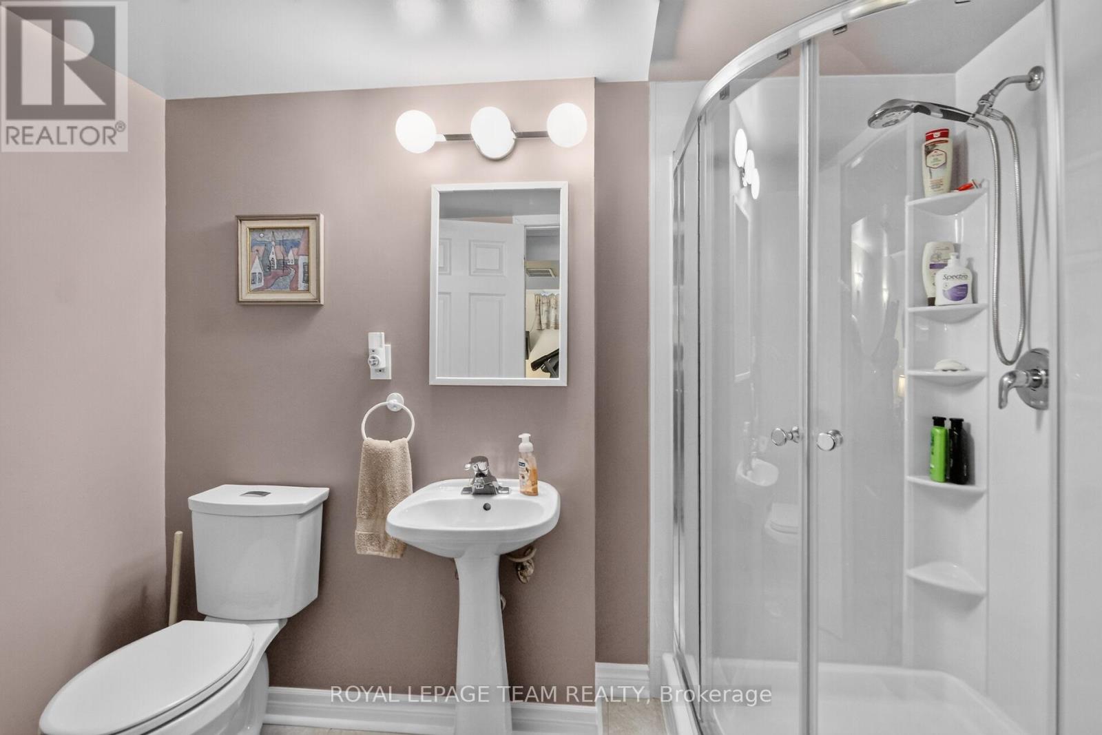 4 Bed, 3 Bath House for Sale in Ottawa – 3 HAYWOOD CRESCENT, Ottawa – MLS# X13460182 - Image 28