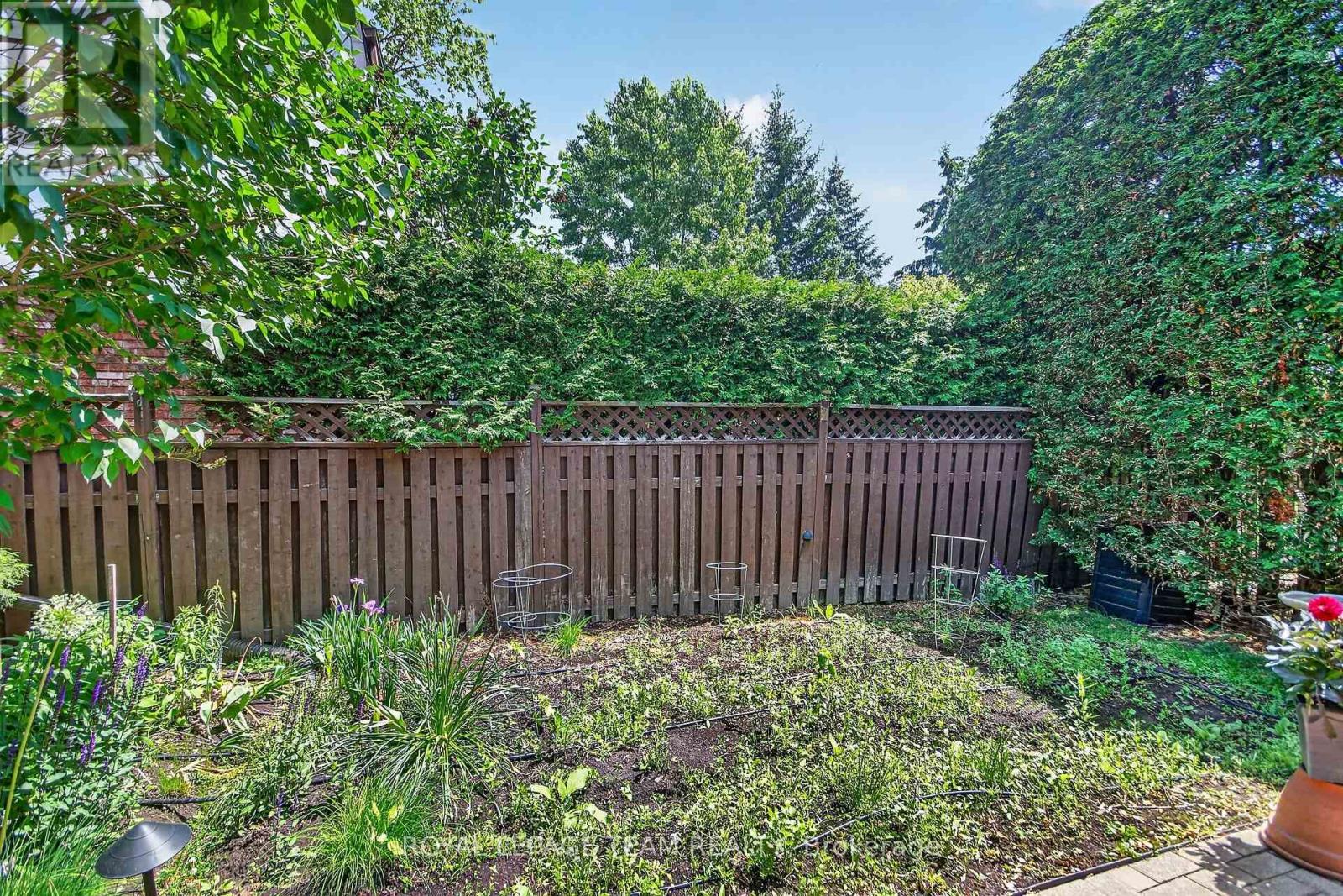 4 Bed, 3 Bath House for Sale in Ottawa – 3 HAYWOOD CRESCENT, Ottawa – MLS# X13460182 - Image 35