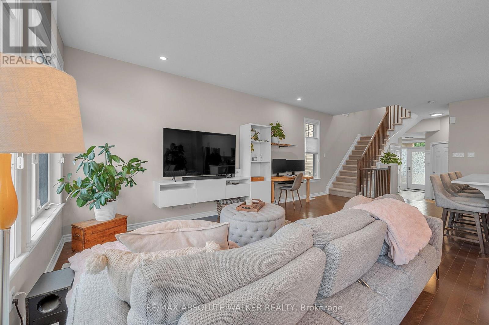3 Bed, 3 Bath House for Sale in Ottawa – 400 GERRY LALONDE DRIVE, Ottawa – MLS# X13460196 - Image 12