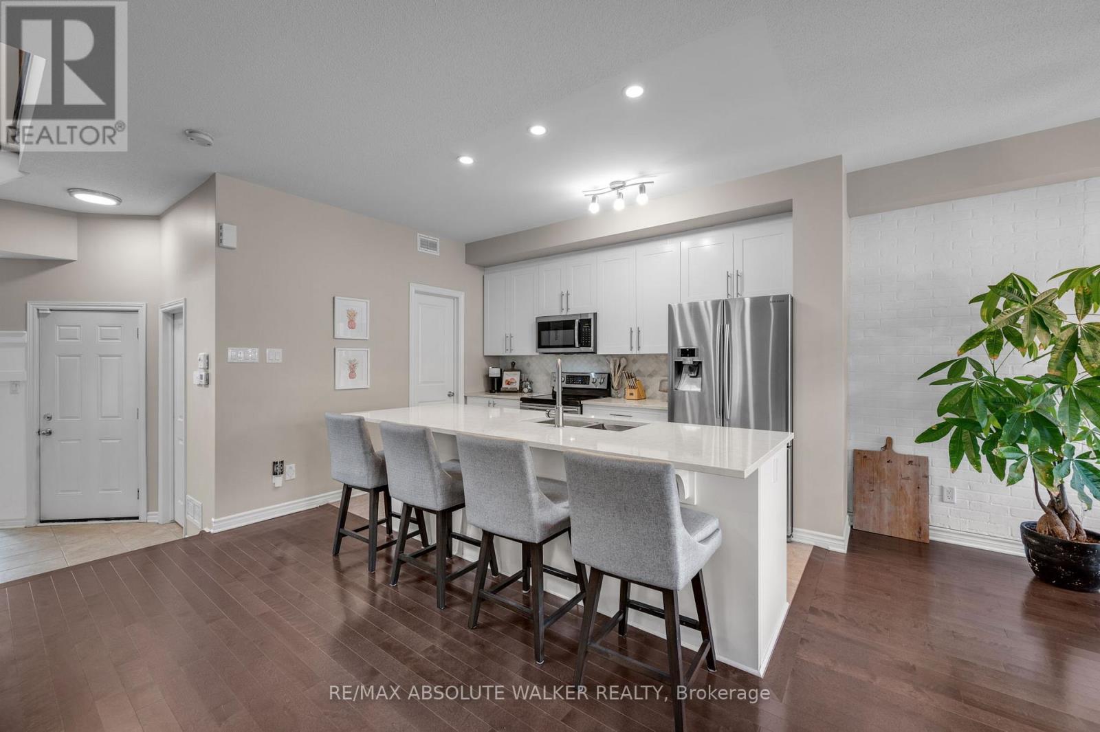 3 Bed, 3 Bath House for Sale in Ottawa – 400 GERRY LALONDE DRIVE, Ottawa – MLS# X13460196 - Image 21