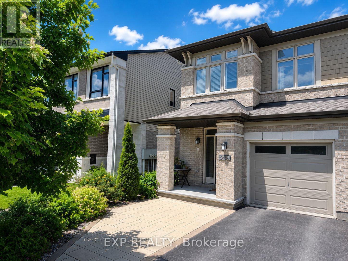 529 STARGAZER CRESCENT - 1