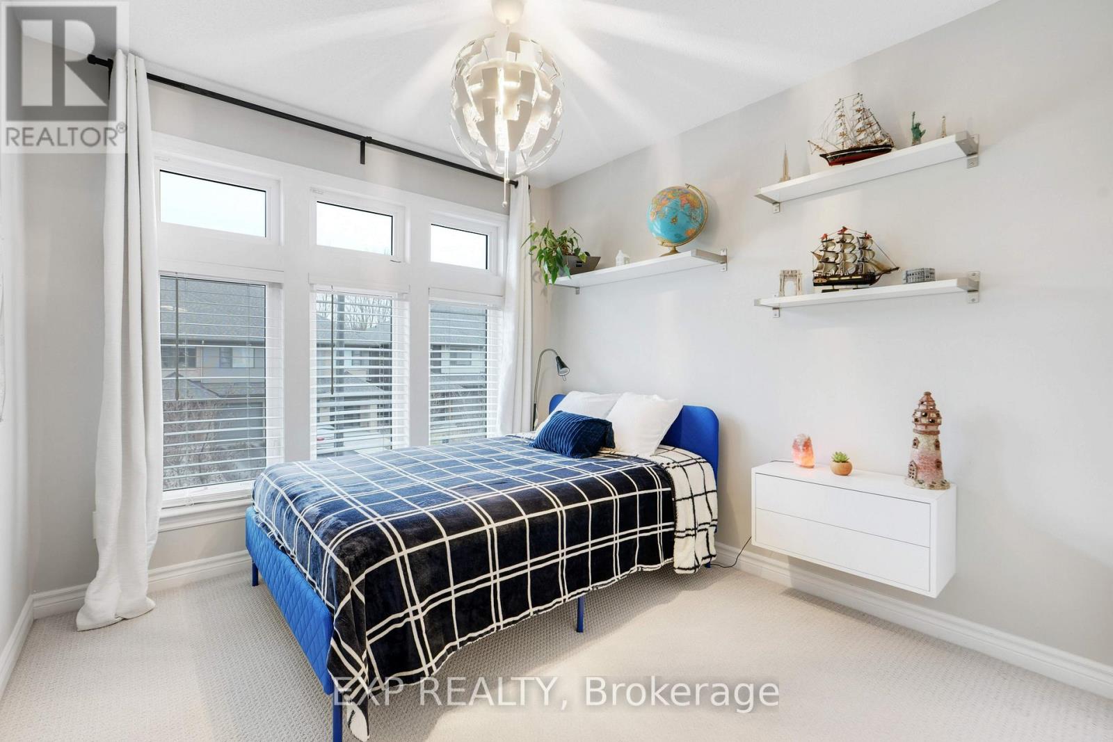 529 STARGAZER CRESCENT - 16