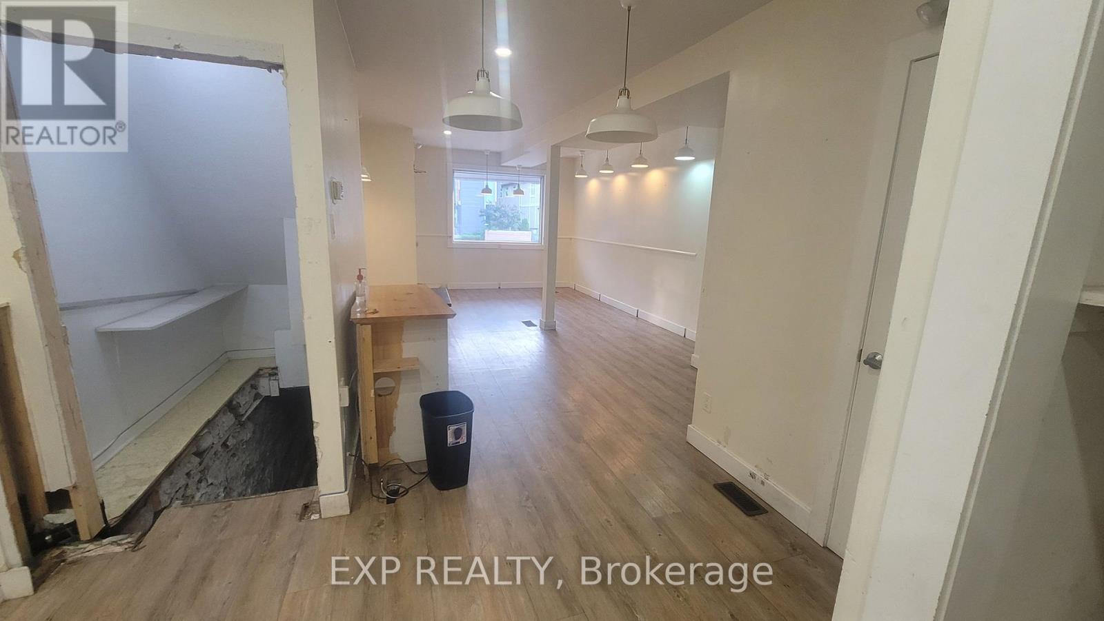 Retail for Rent in Ottawa – 83 HOLLAND AVENUE, Ottawa – MLS# X13460260 - Image 14