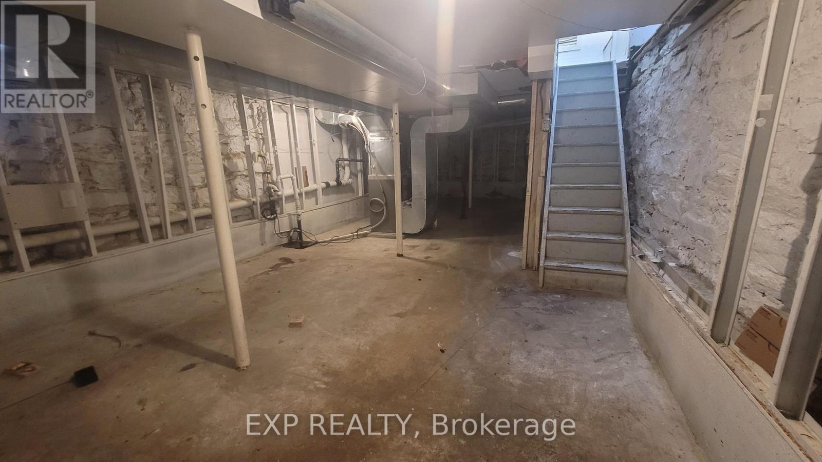 Retail for Rent in Ottawa – 83 HOLLAND AVENUE, Ottawa – MLS# X13460260 - Image 16