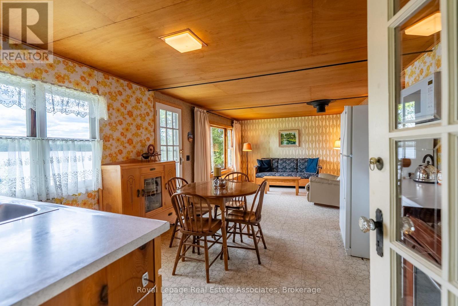 243 BEACH LANE - 8