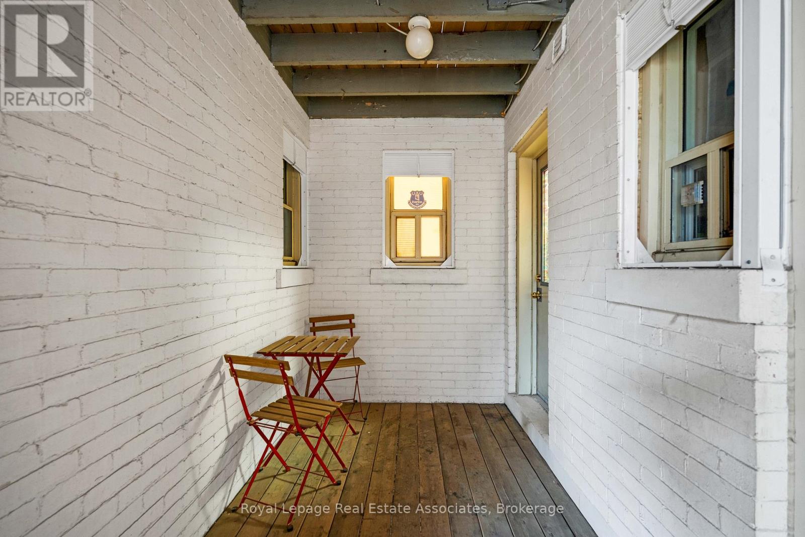 #15 2 VINELAND AVENUE - 16
