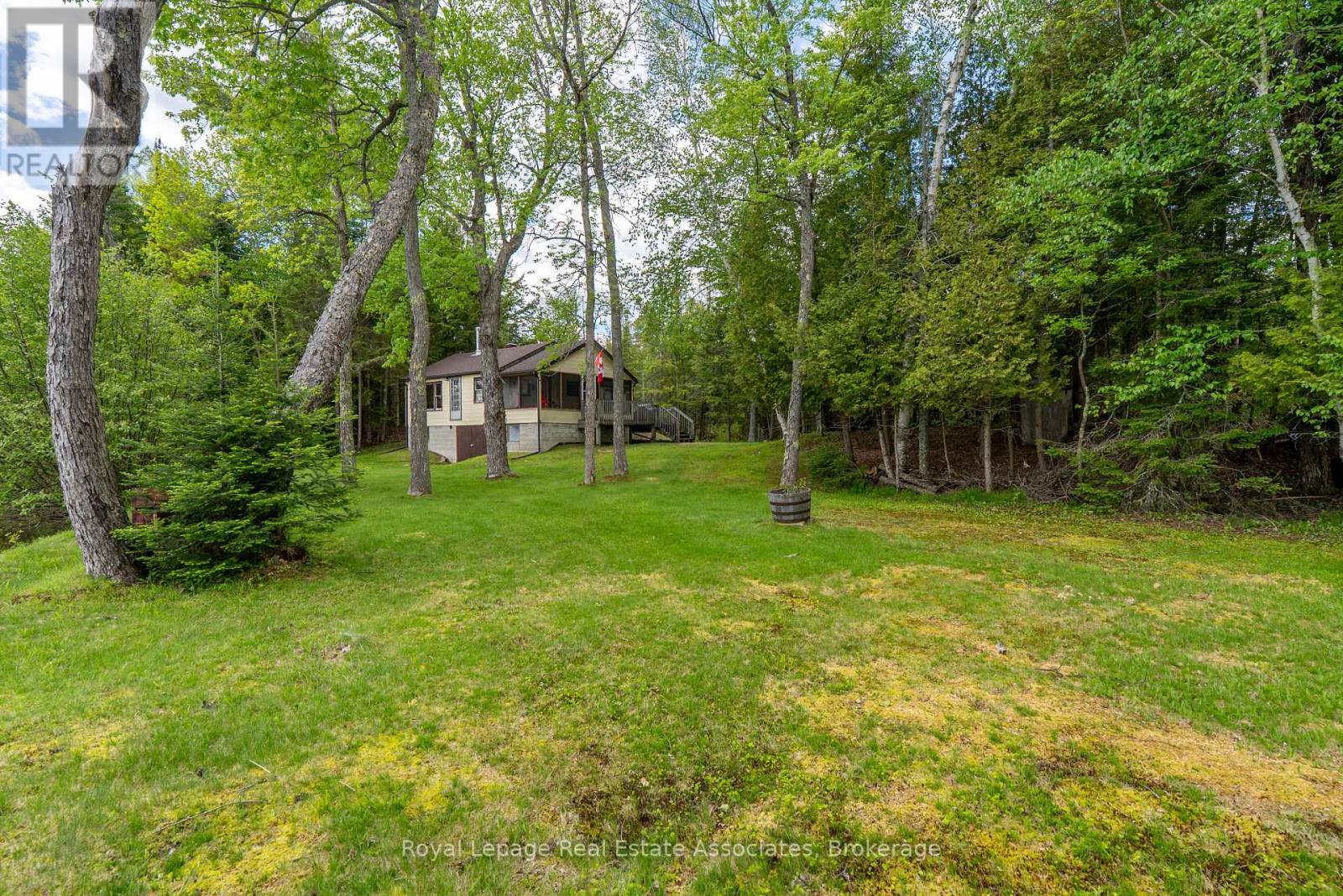243 BEACH LANE - 30