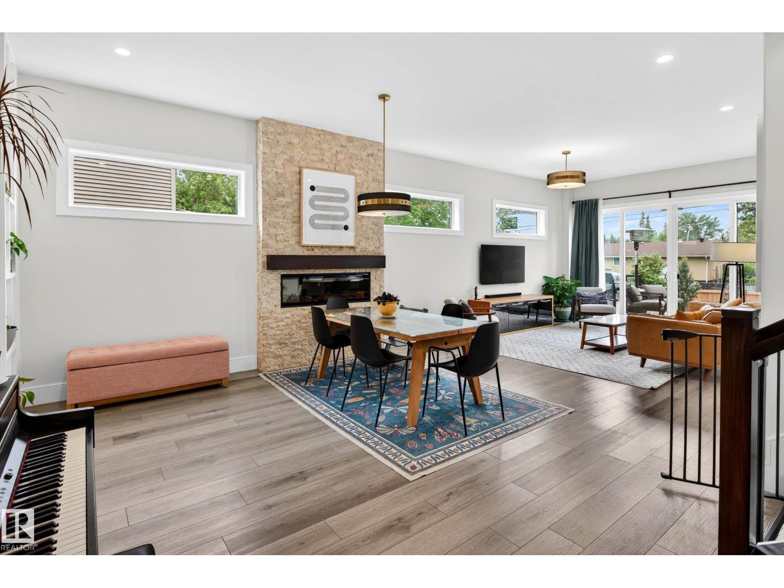 11743 83 AV NW - 8