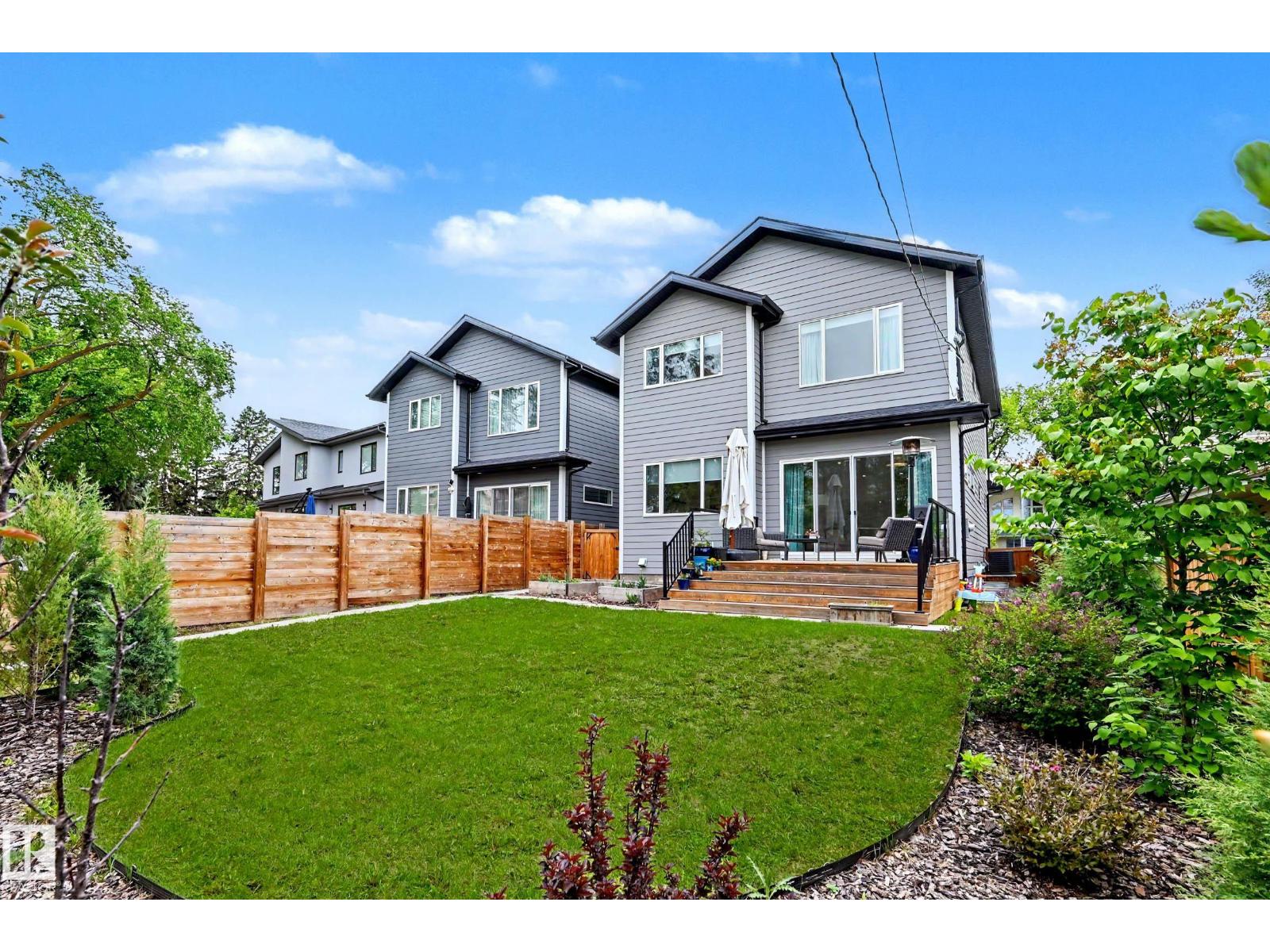 11743 83 AV NW - 1