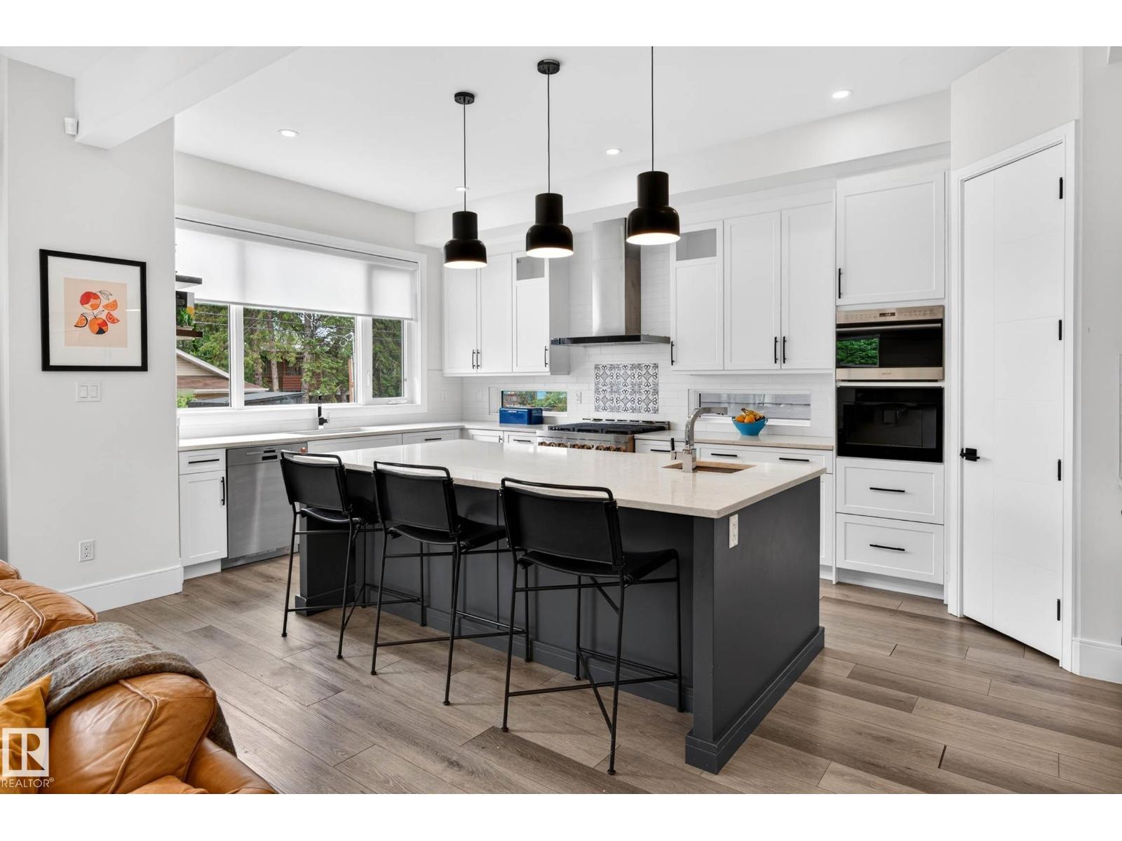 11743 83 AV NW - 14