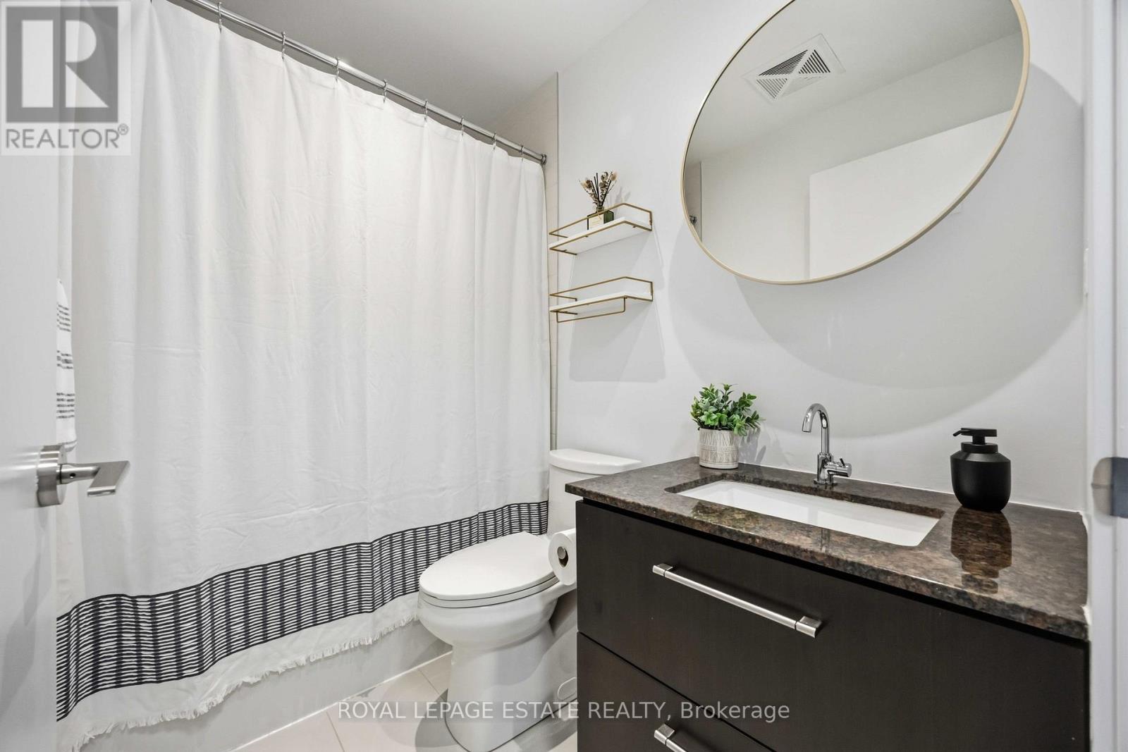 #1505 160 FLEMINGTON ROAD - 16