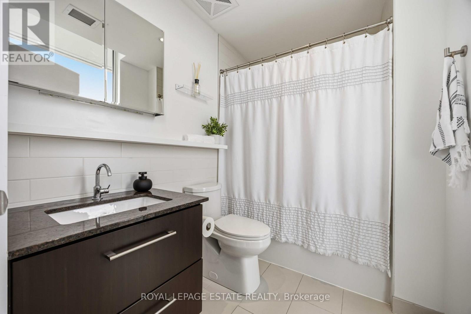 #1505 160 FLEMINGTON ROAD - 20