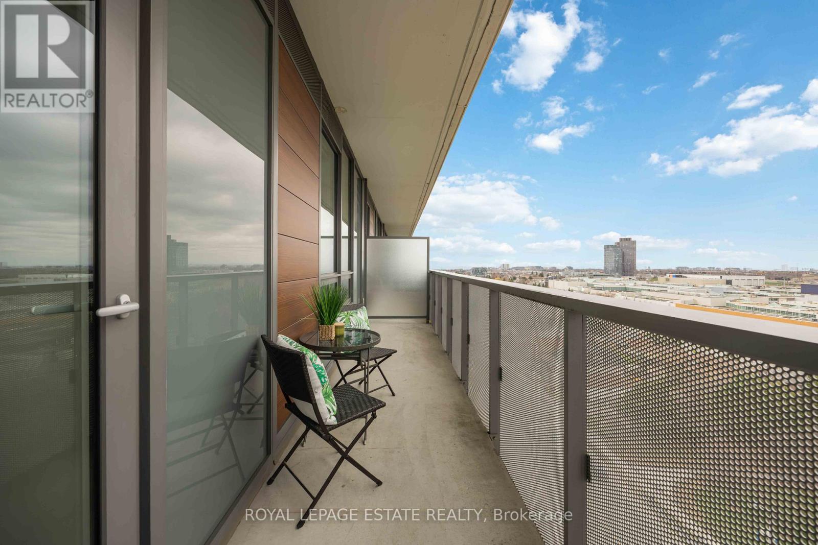 #1505 160 FLEMINGTON ROAD - 22