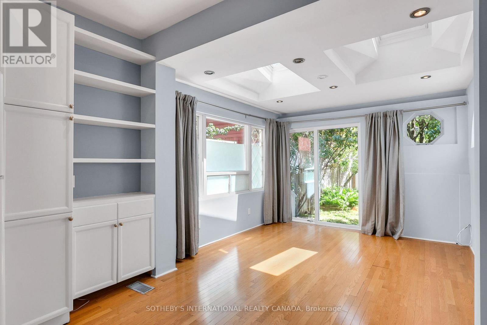221 BOOTH AVENUE - 20
