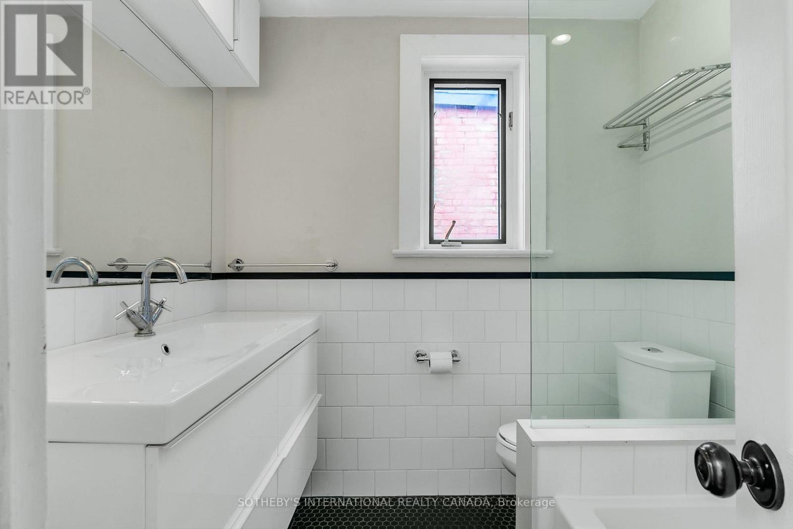 221 BOOTH AVENUE - 28