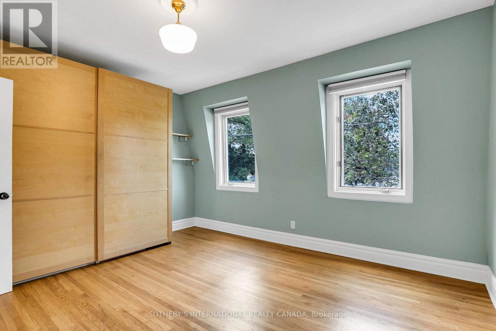 221 BOOTH AVENUE - 25