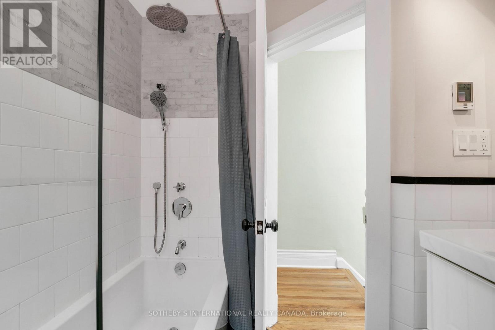 221 BOOTH AVENUE - 29