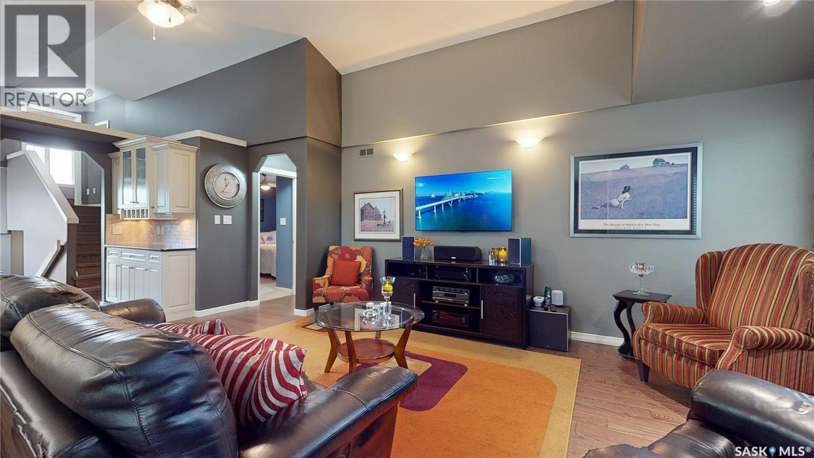 1347 HLECK PLACE N - photo 4