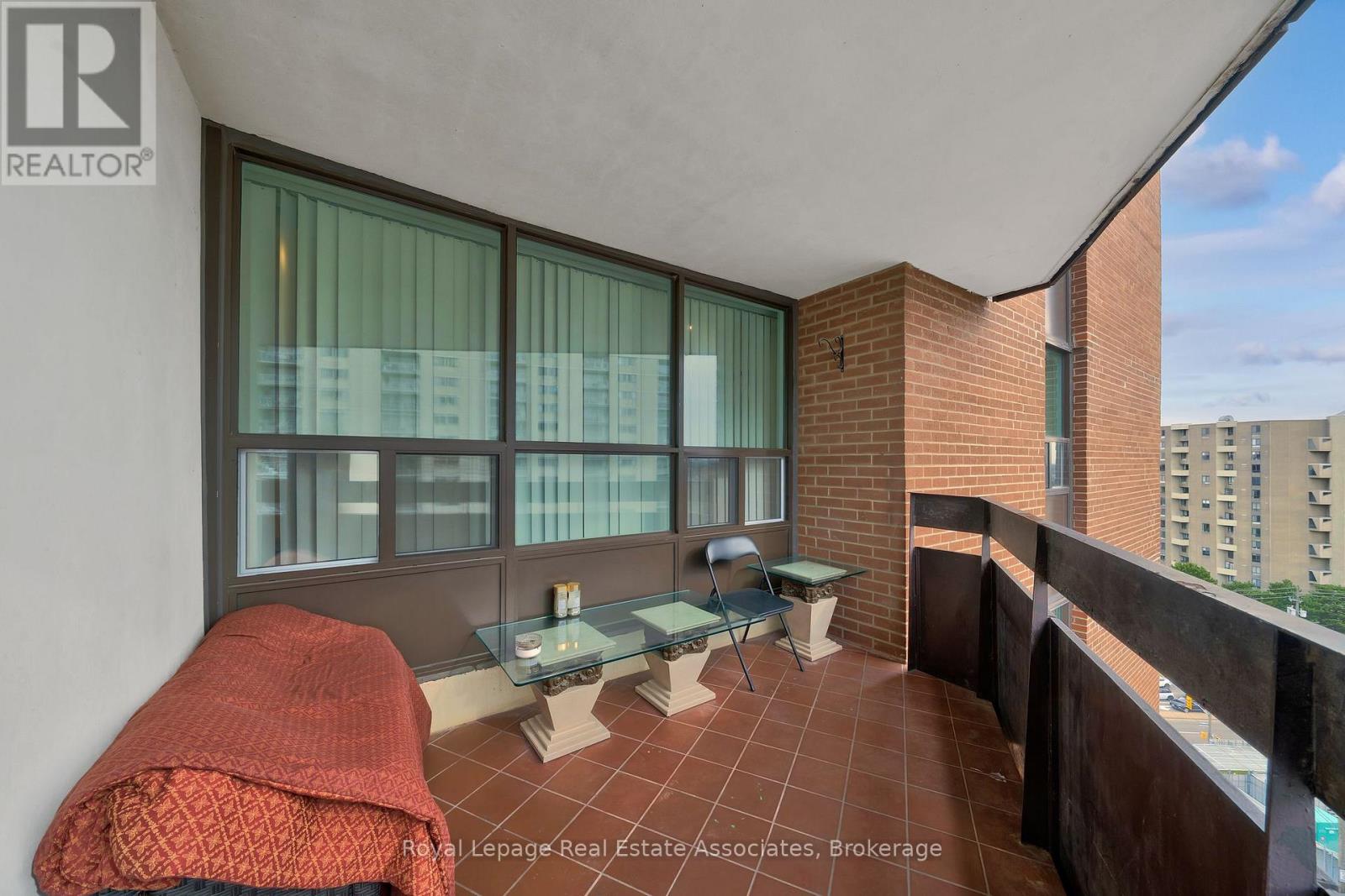 #1406 335 MILL ROAD - 26