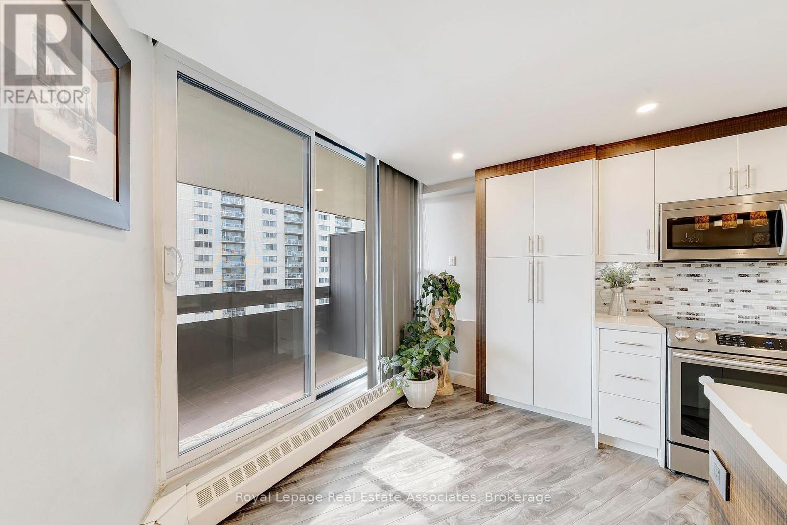 #1406 335 MILL ROAD - 10