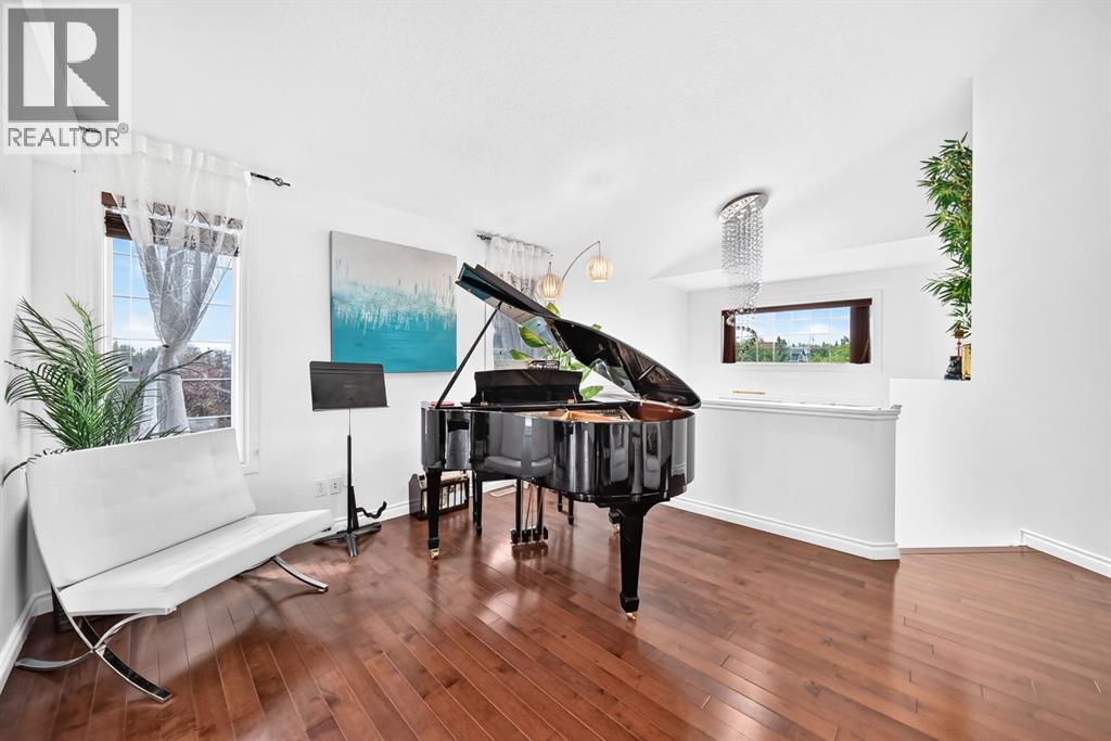 91 Panamount Gardens NW — photo 8