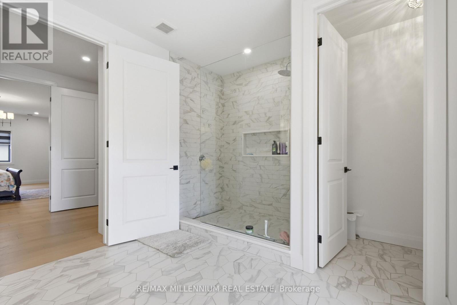 332 CHRISTINE AVENUE - 36