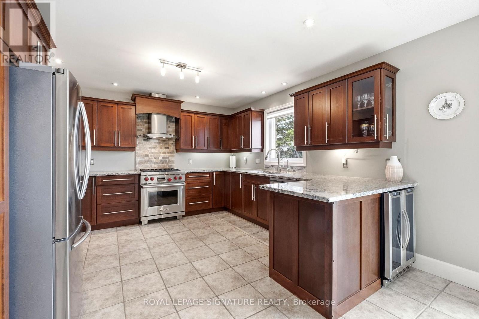 114 LAKEHURST STREET - 5