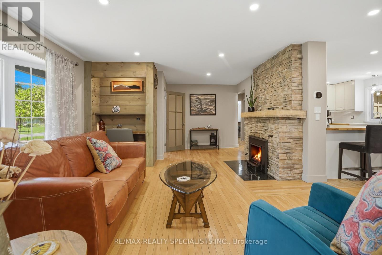 11 KINGSWAY BOULEVARD - 21