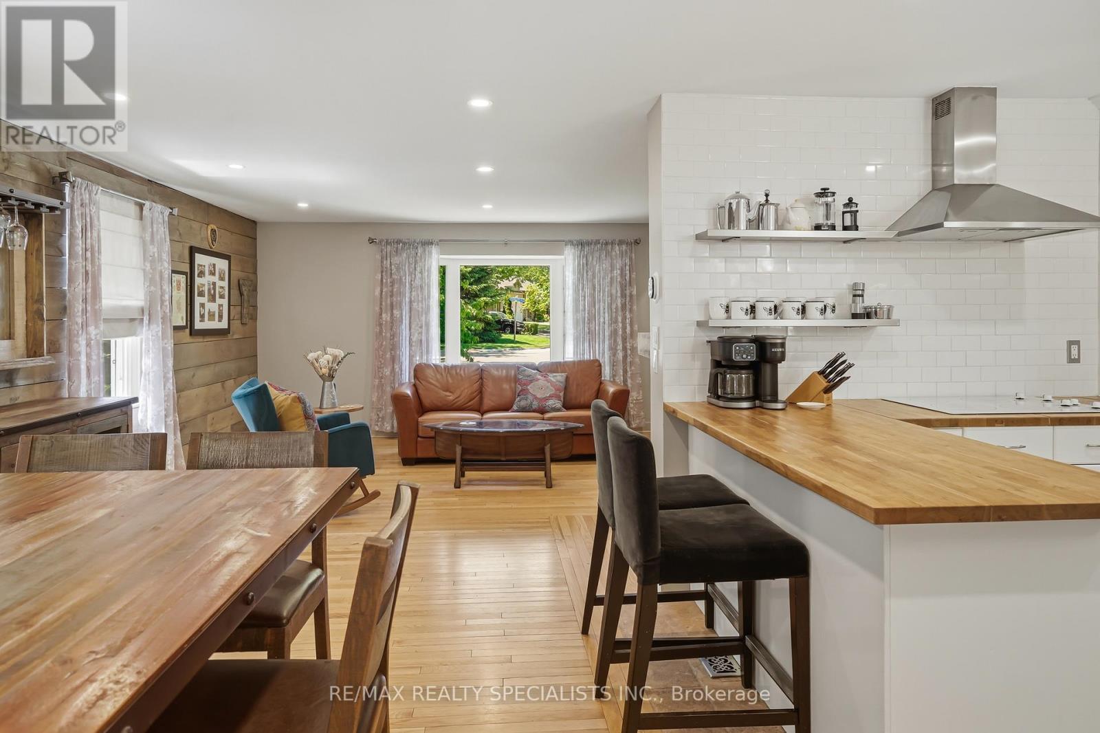 11 KINGSWAY BOULEVARD - 25