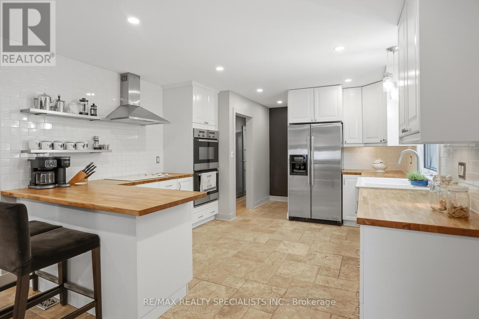 11 KINGSWAY BOULEVARD - 26