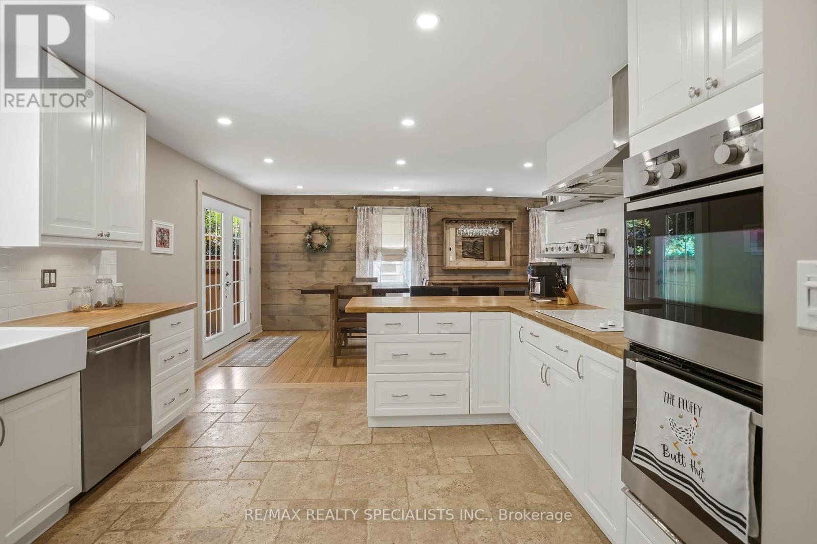11 KINGSWAY BOULEVARD - 28