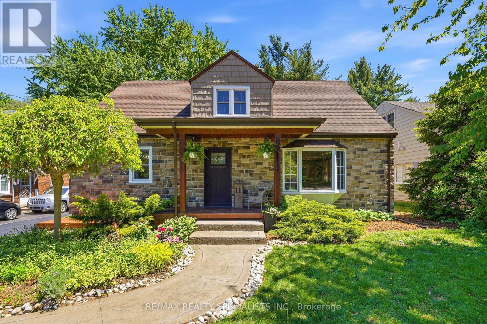 11 KINGSWAY BOULEVARD - 3