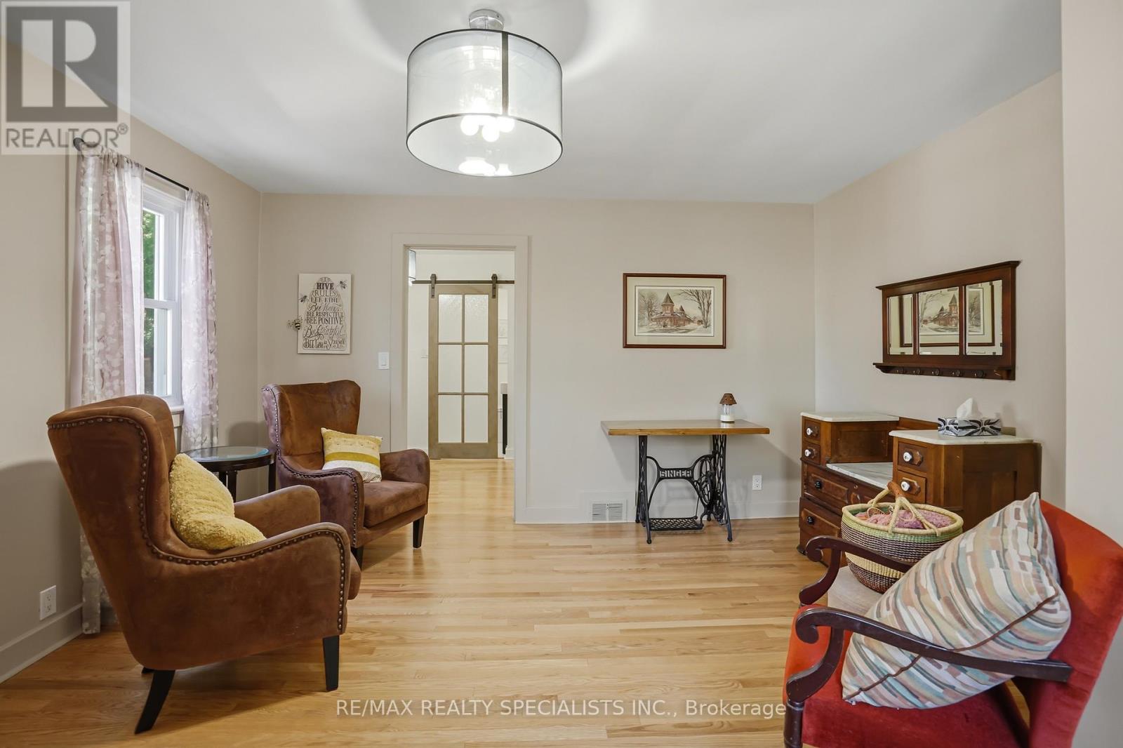 11 KINGSWAY BOULEVARD - 30