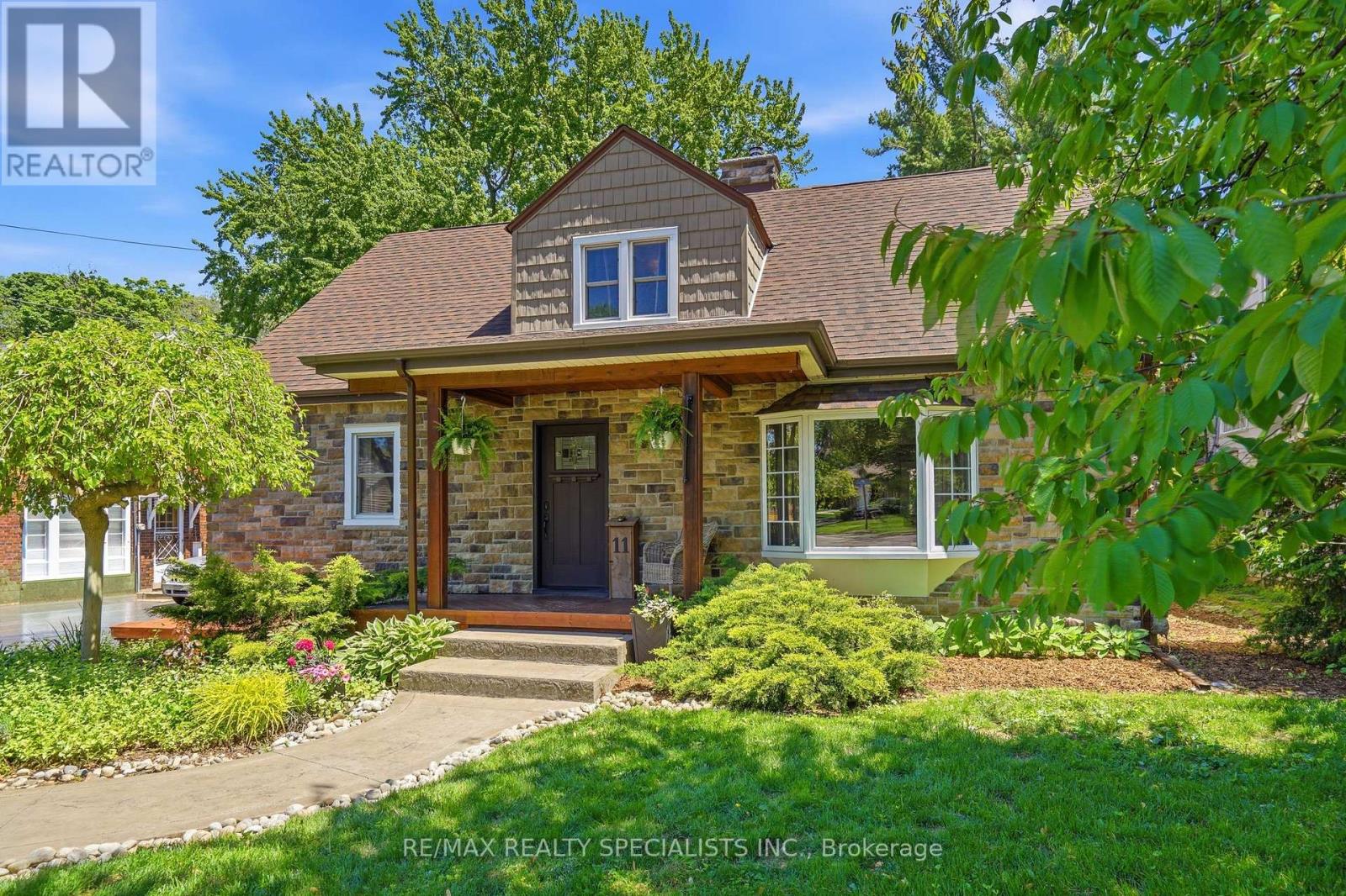 11 KINGSWAY BOULEVARD - 4