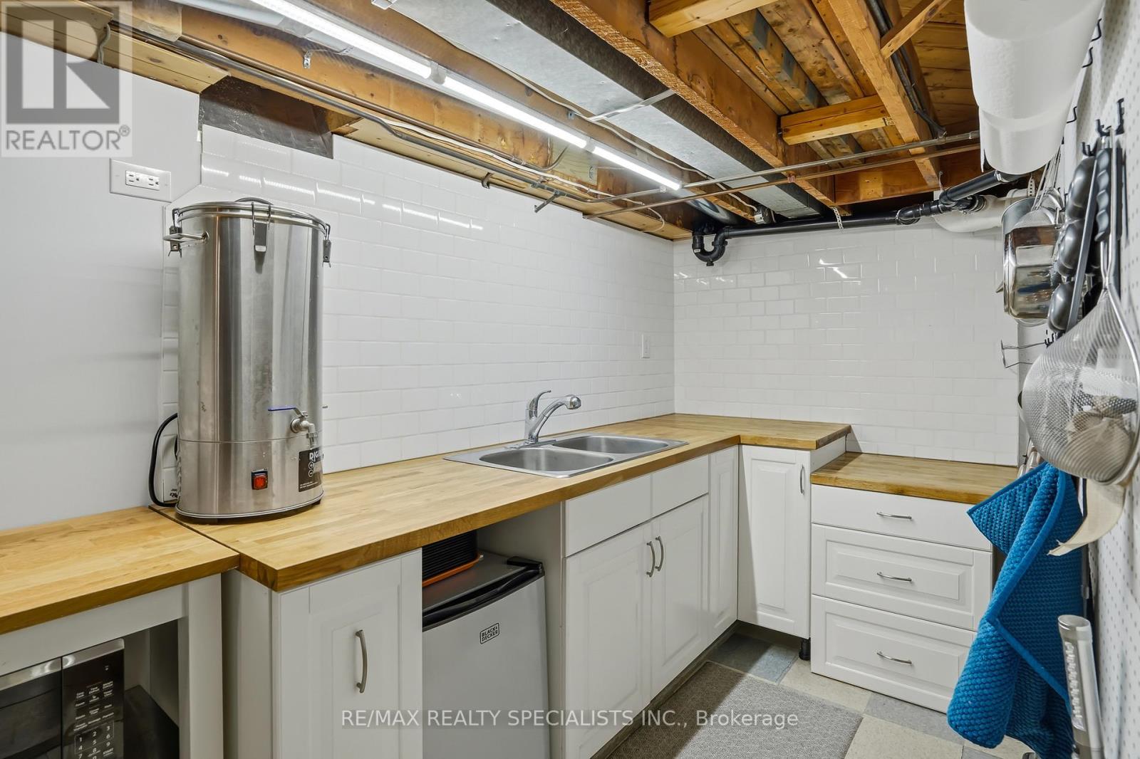 11 KINGSWAY BOULEVARD - 41