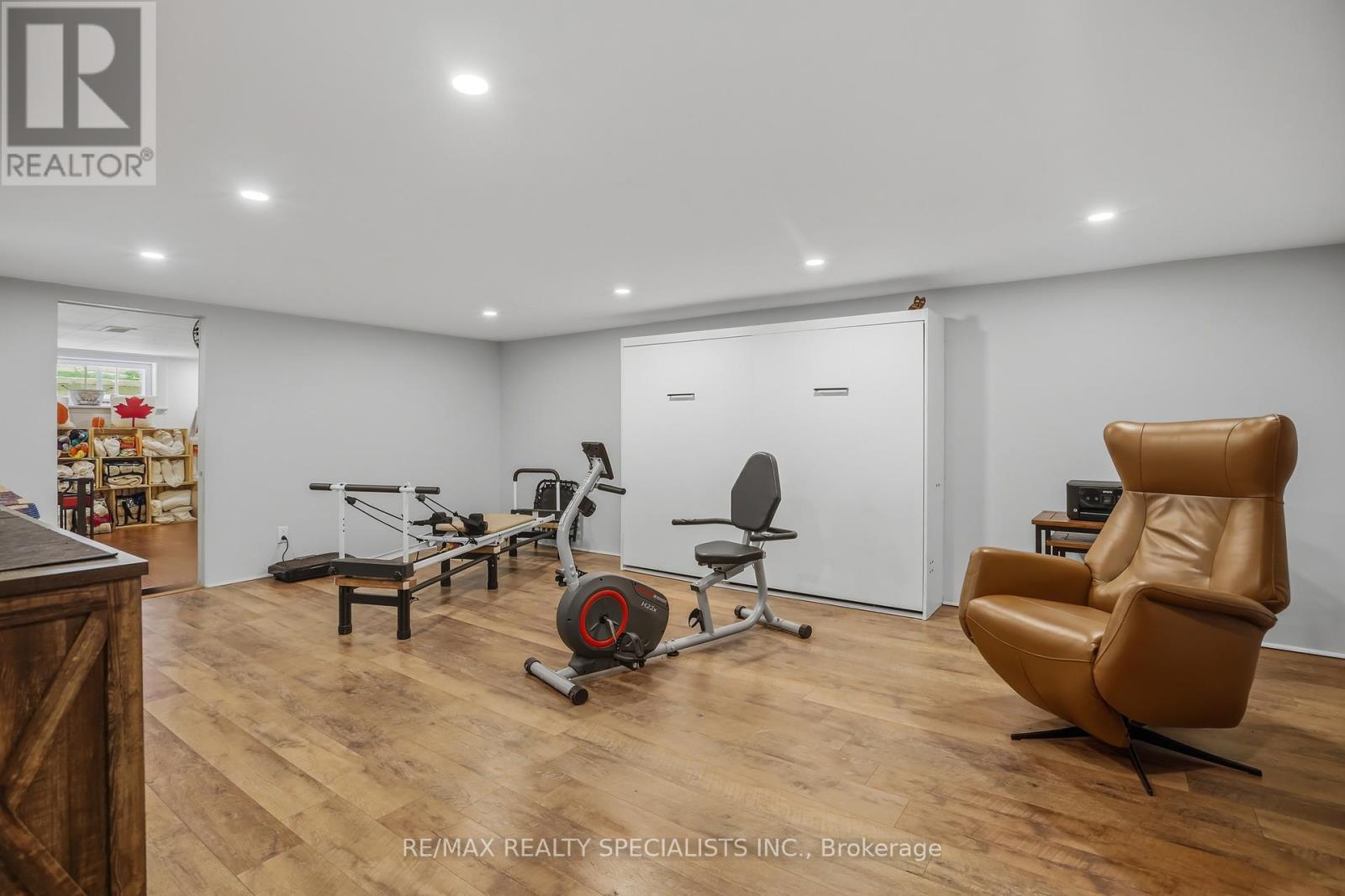 11 KINGSWAY BOULEVARD - 43