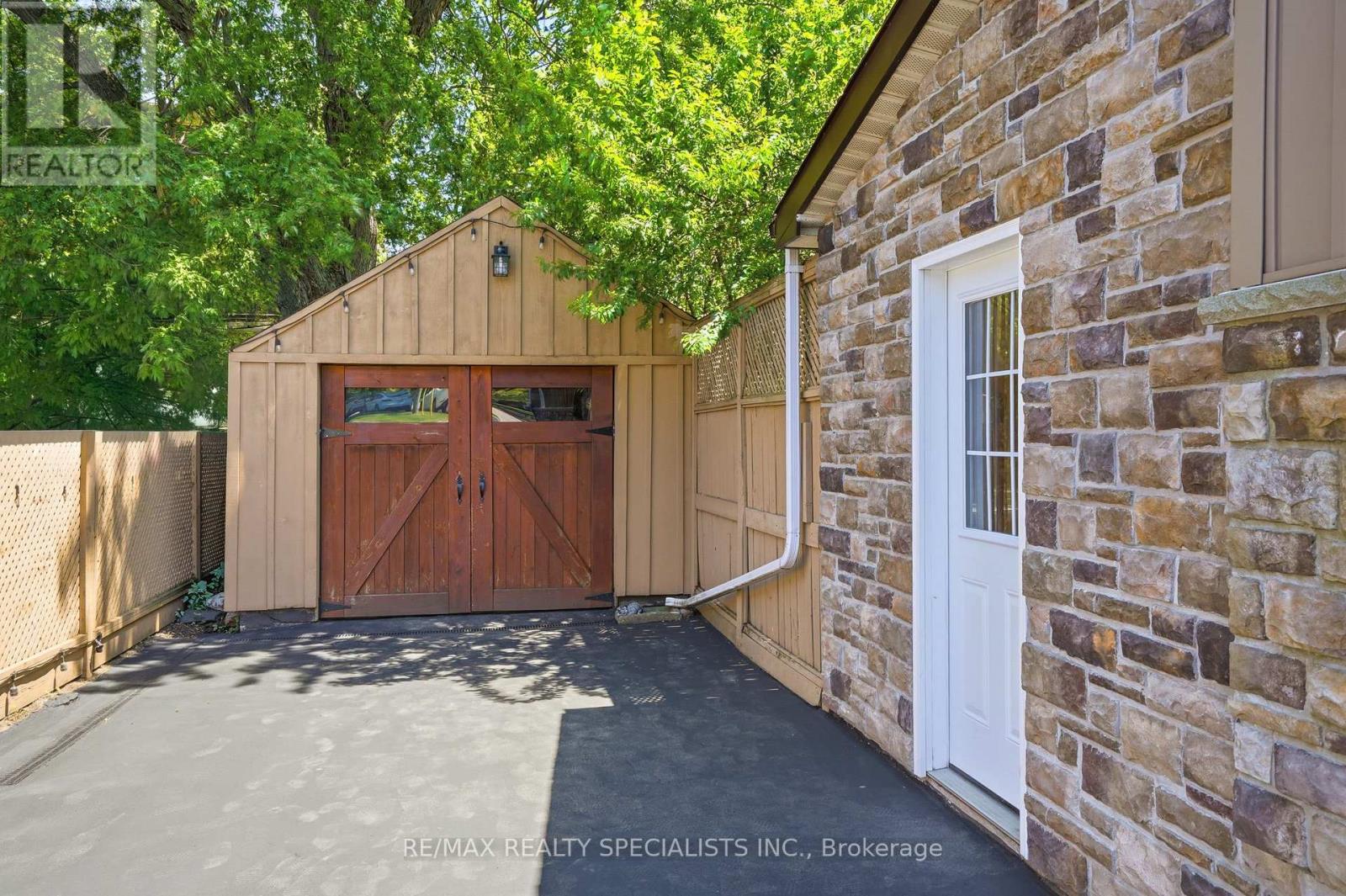 11 KINGSWAY BOULEVARD - 8