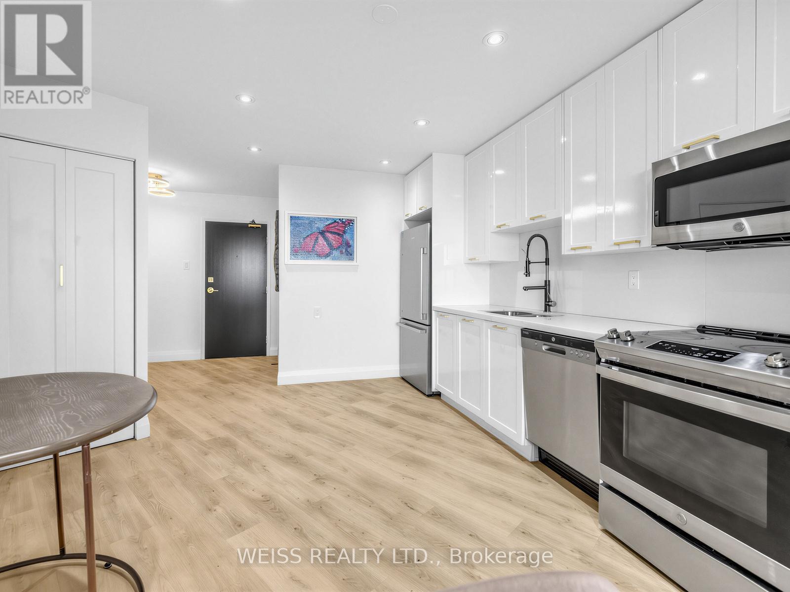 #1405 150 NEPTUNE DRIVE - 10
