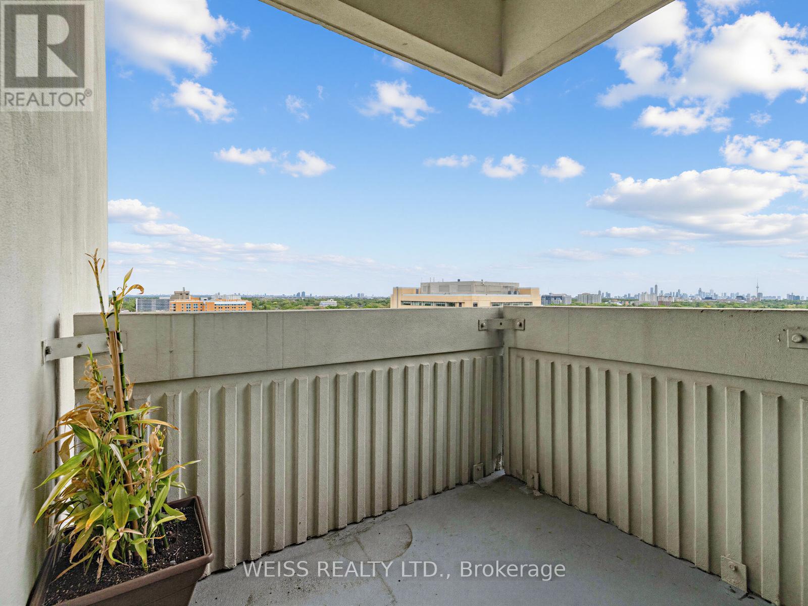 #1405 150 NEPTUNE DRIVE - 26
